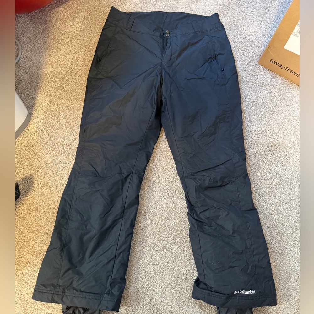 Columbia Woman’s Black Outdoor Pants